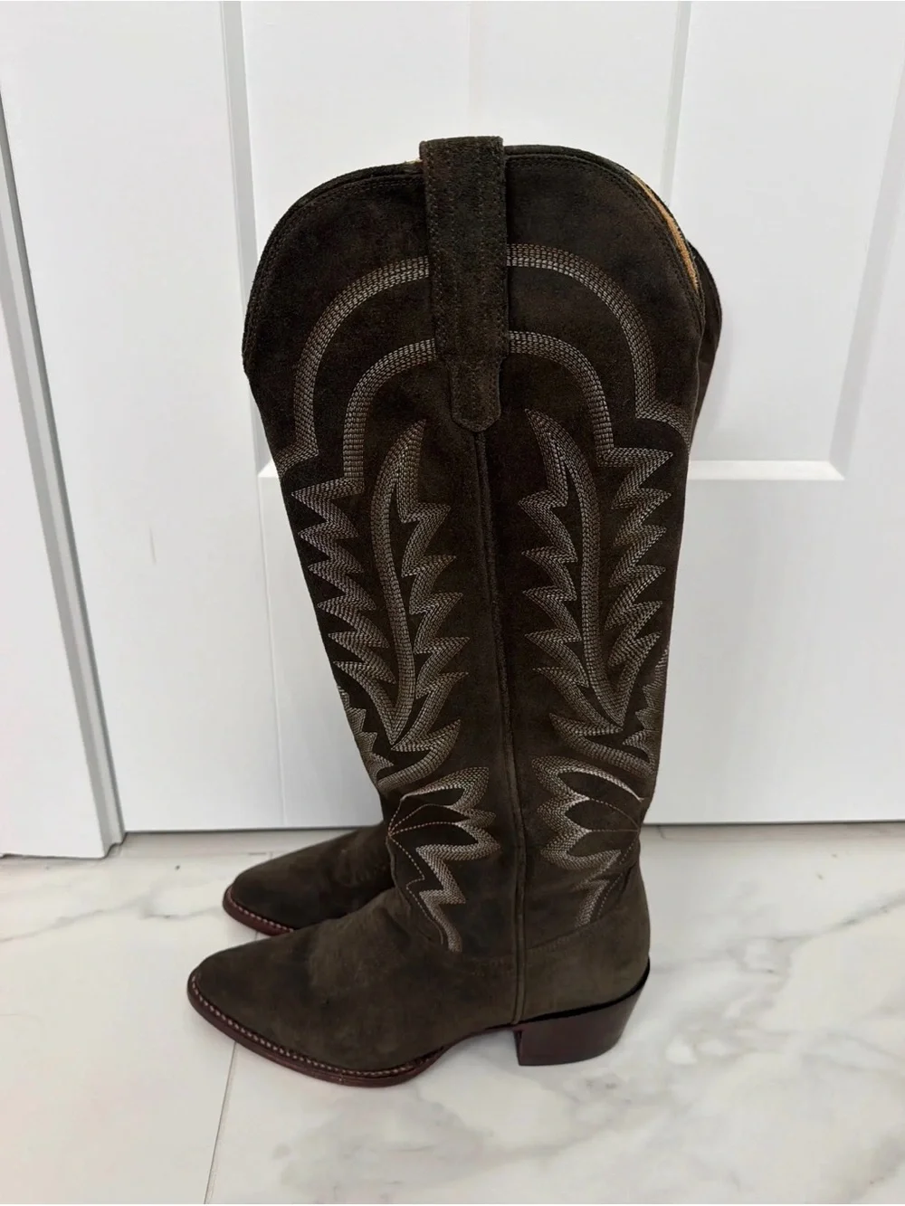 Tecovas The Abby Olive Suede